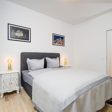 Stylish 1Br In Downtown Berlin Mitte Spittelmarkt Екстер'єр фото